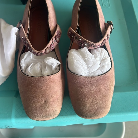 Coach Mary Jane, flat suede pink with embellishment on the strap. - Picture 6 of 10